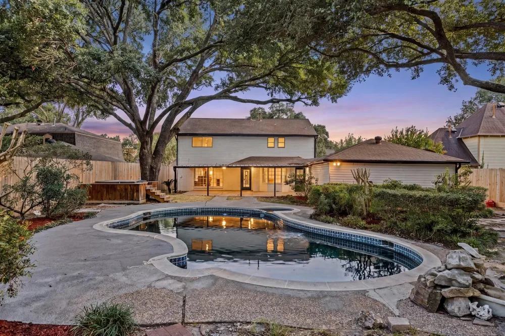 15802 Seattle Street Jersey Village, TX 77040