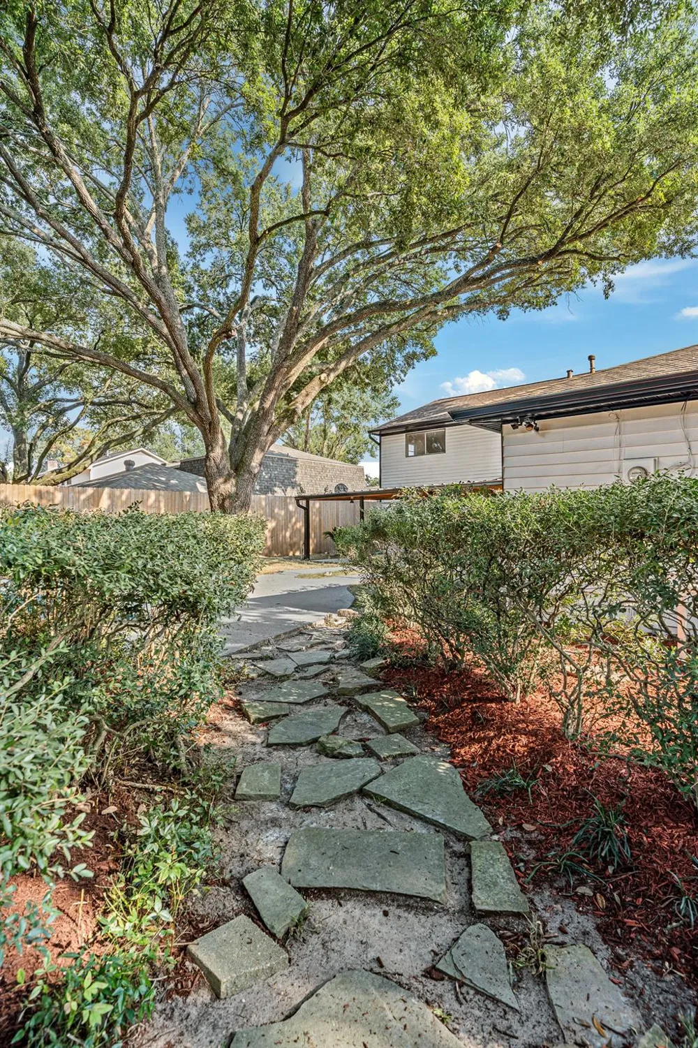 15802 Seattle Street Jersey Village, TX 77040