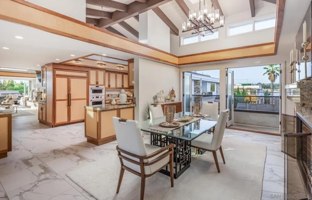 187 Cherry Ave Carlsbad, CA 92008