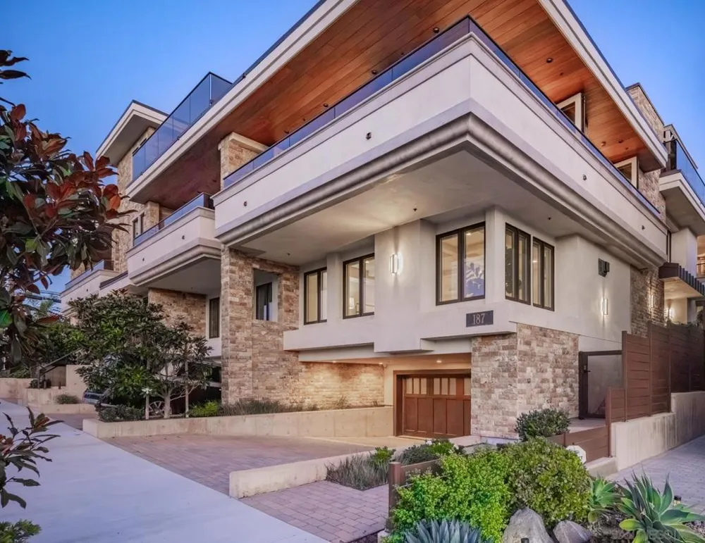 187 Cherry Ave Carlsbad, CA 92008