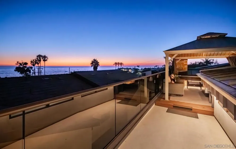 187 Cherry Ave Carlsbad, CA 92008