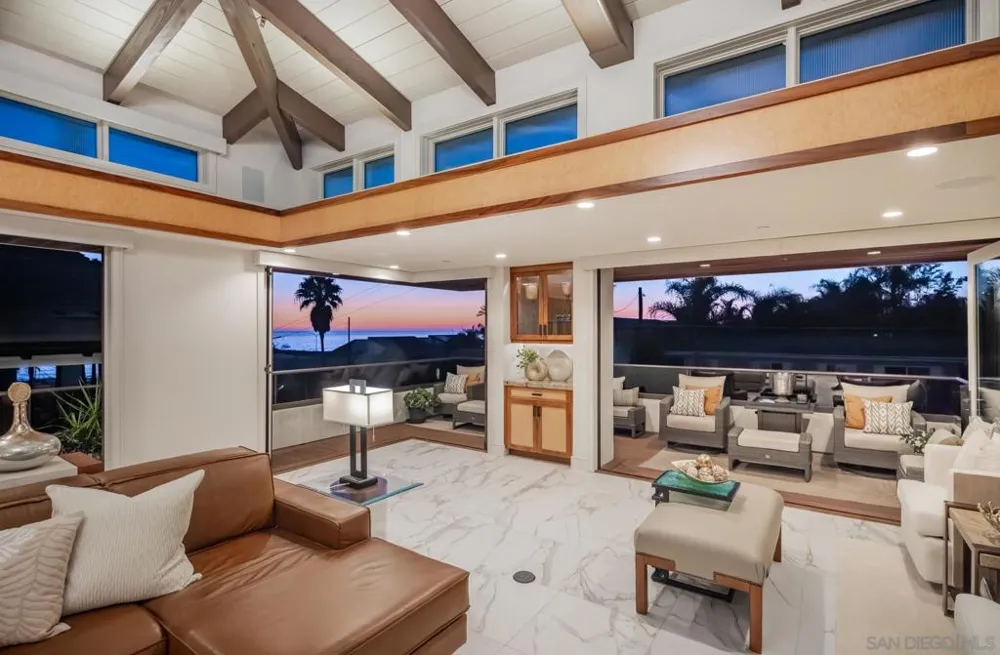 187 Cherry Ave Carlsbad, CA 92008