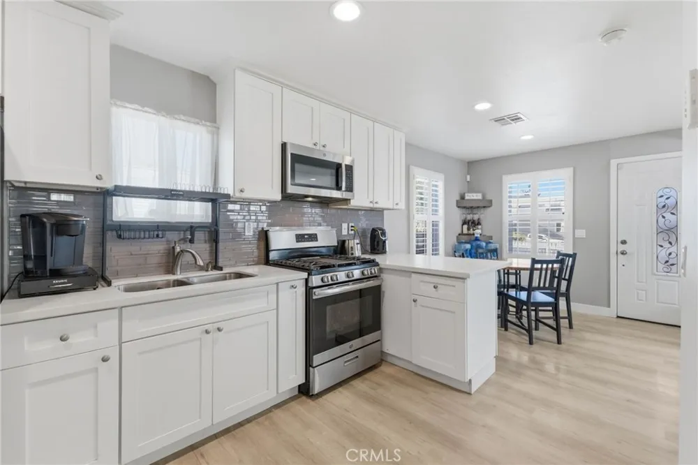 1252 D Corona, CA 92882