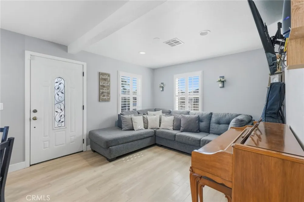 1252 D Corona, CA 92882