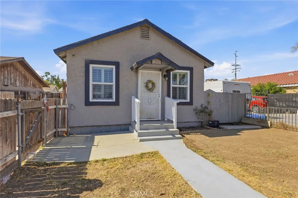1252 D Corona, CA 92882