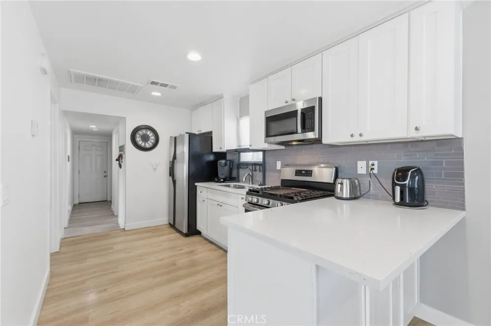 1252 D Corona, CA 92882