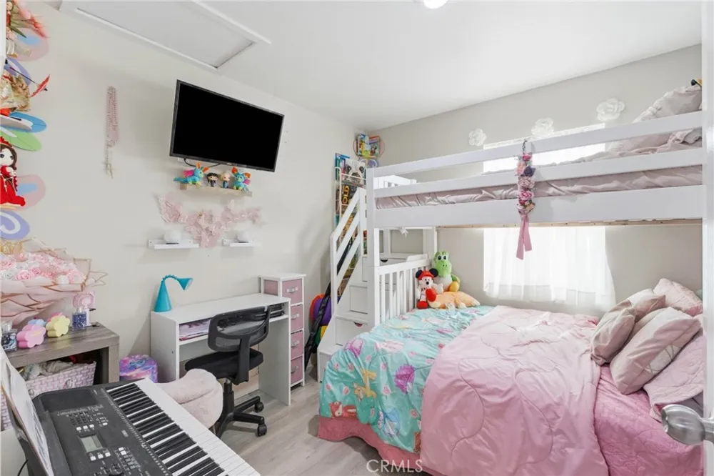 1252 D Corona, CA 92882