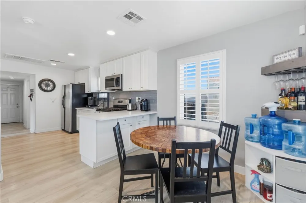 1252 D Corona, CA 92882