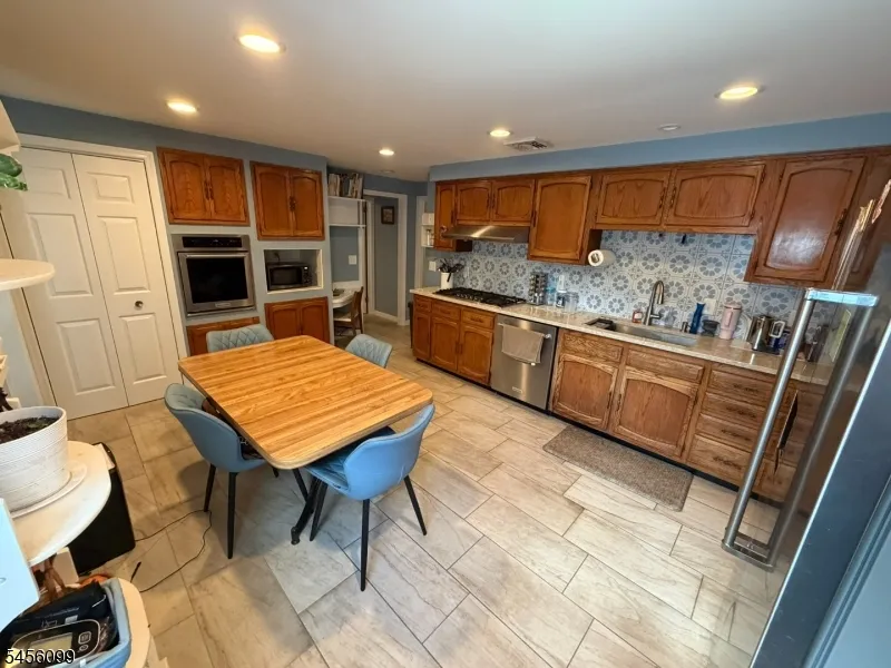 2236 Washington Valley Rd Bridgewater, NJ 08836