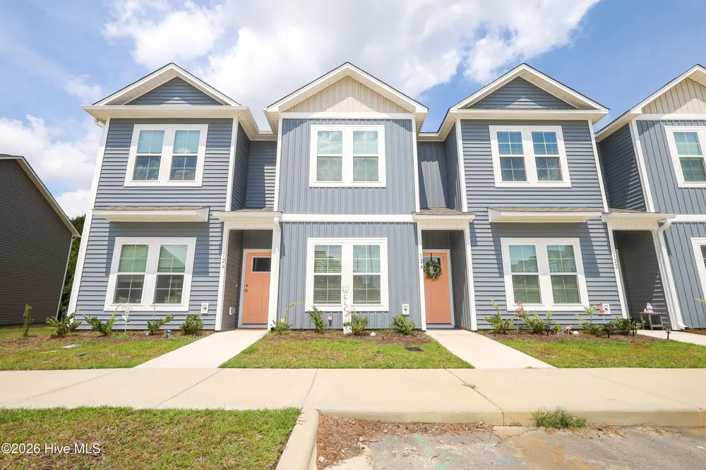 124 Loren Road Hubert, NC 28539