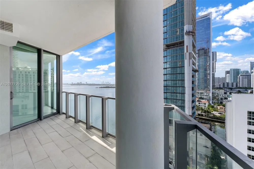 2900 NE 7th Ave #1409 Miami, FL 33137