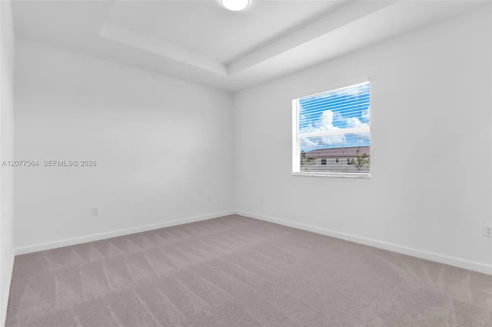 2660 SE 28th St Homestead, FL 33035