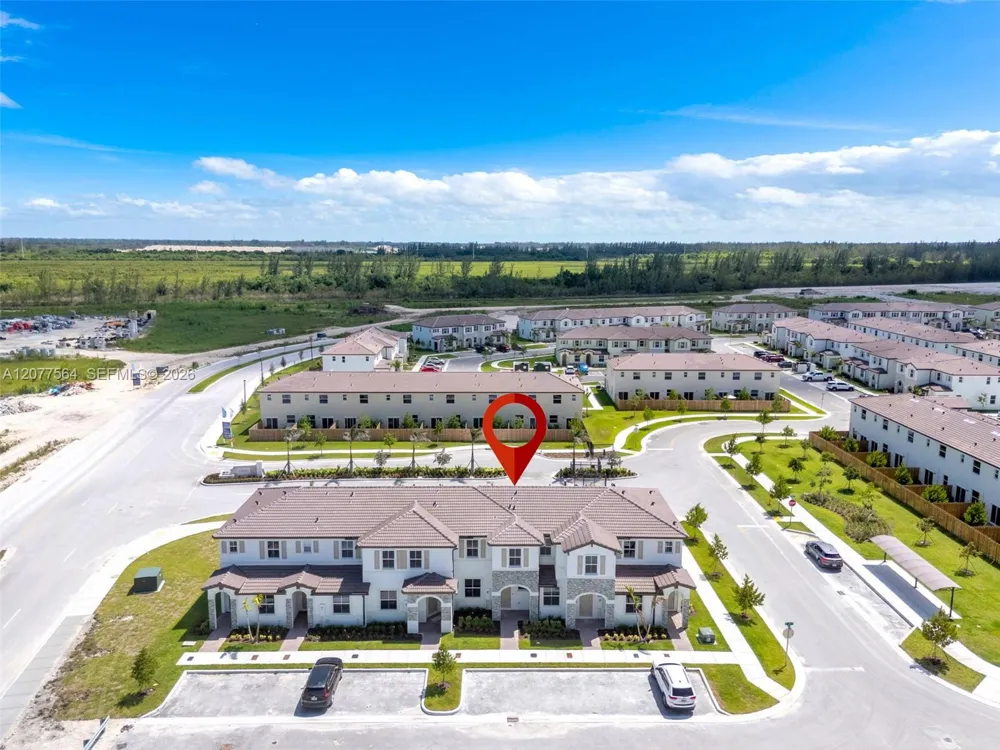 2660 SE 28th St Homestead, FL 33035