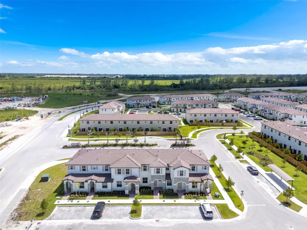 2660 SE 28th St Homestead, FL 33035