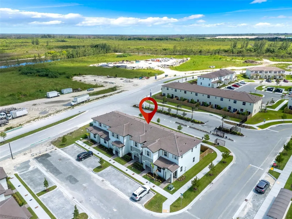 2660 SE 28th St Homestead, FL 33035