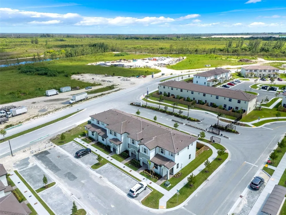 2660 SE 28th St Homestead, FL 33035