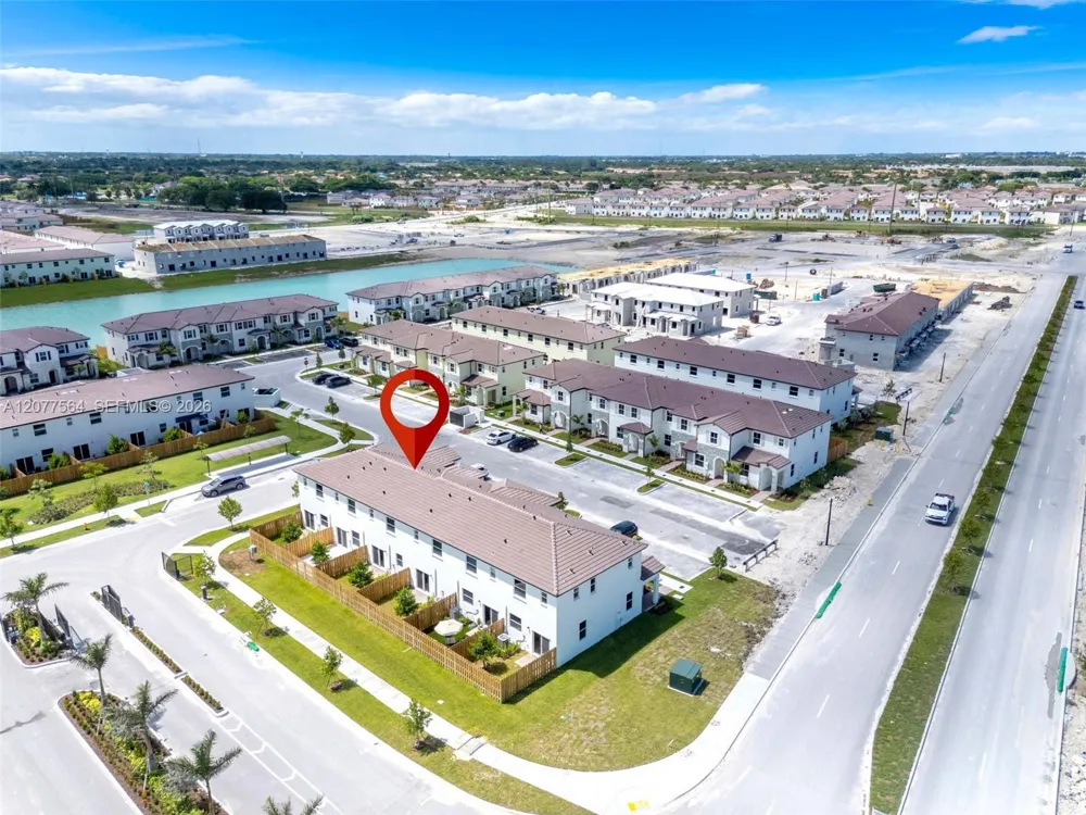 2660 SE 28th St Homestead, FL 33035