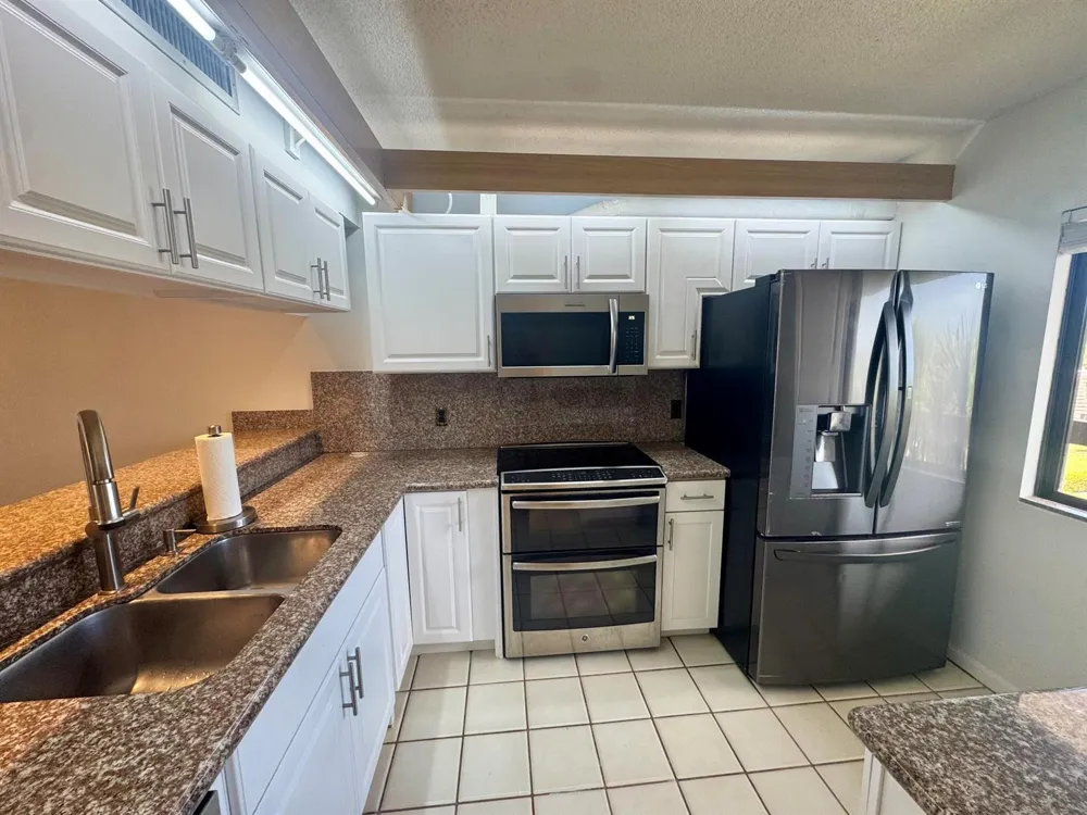 601 SEAFARER CIRCLE #405 Jupiter, FL 33477