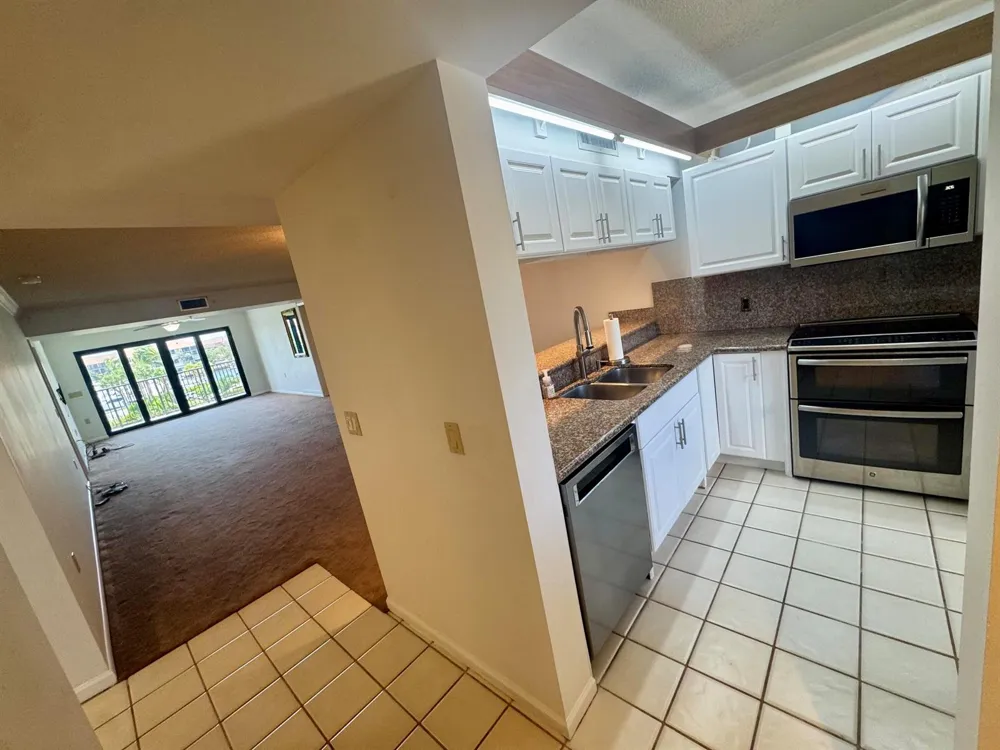 601 SEAFARER CIRCLE #405 Jupiter, FL 33477