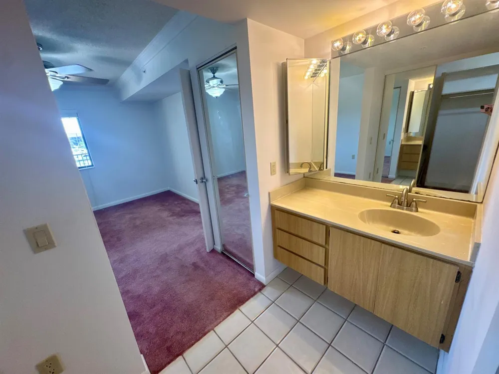 601 SEAFARER CIRCLE #405 Jupiter, FL 33477