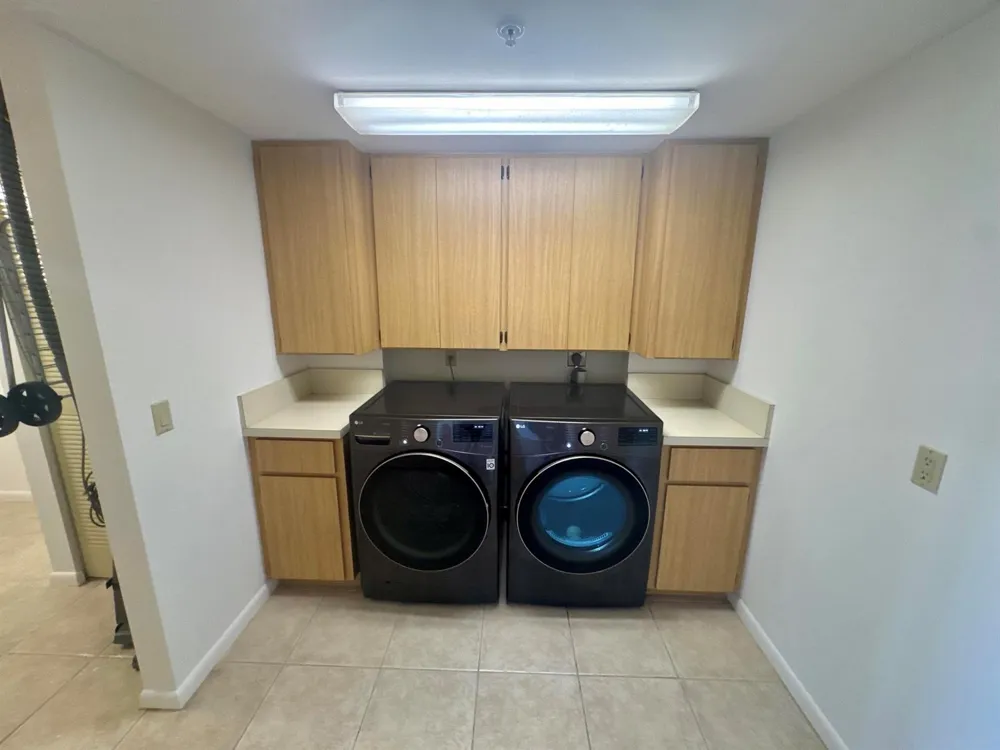 601 SEAFARER CIRCLE #405 Jupiter, FL 33477