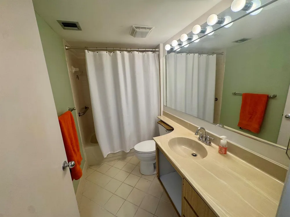 601 SEAFARER CIRCLE #405 Jupiter, FL 33477