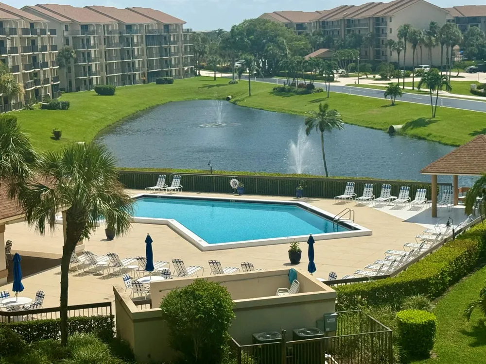601 SEAFARER CIRCLE #405 Jupiter, FL 33477