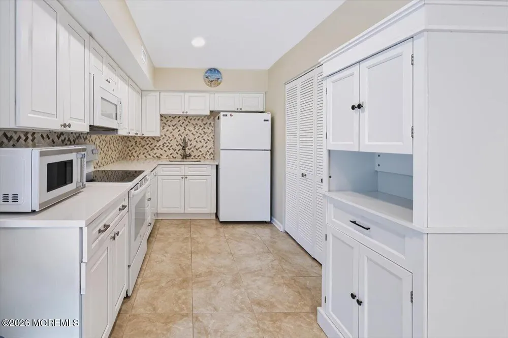 6 Minnesota Drive #A Matawan, NJ 07747