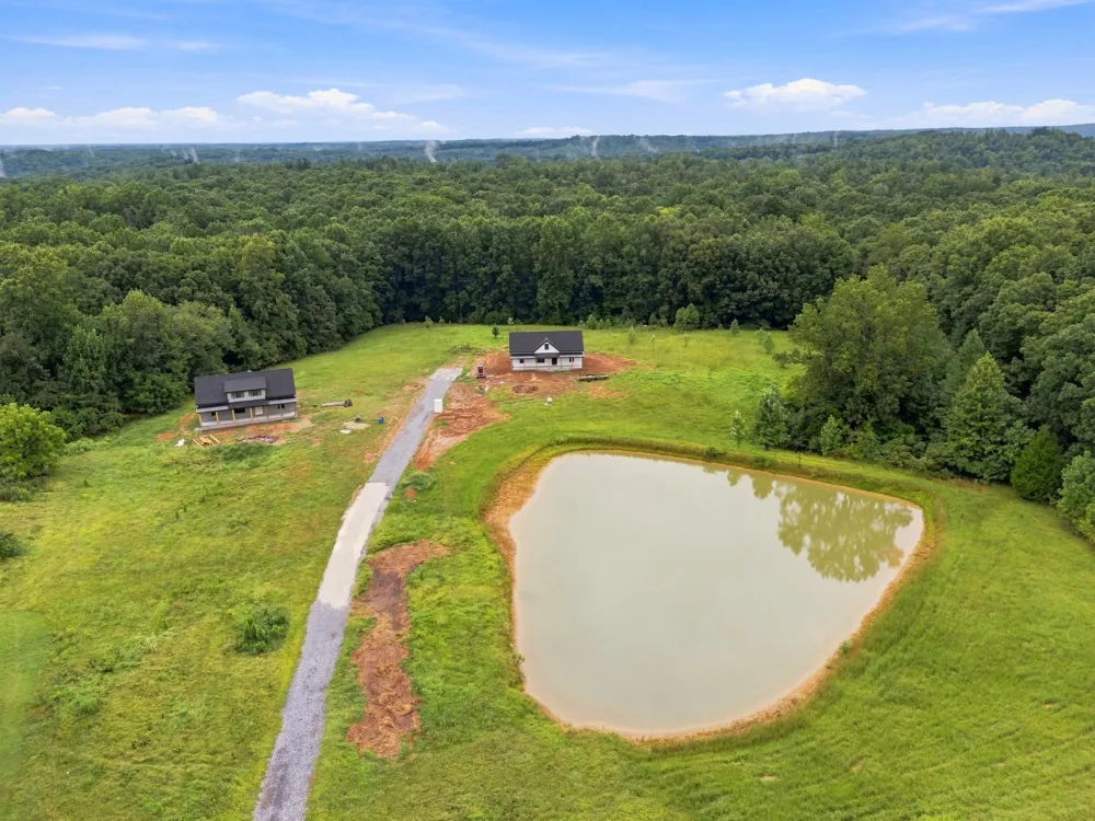 2700 Pinewood Road Lyles, TN 37098