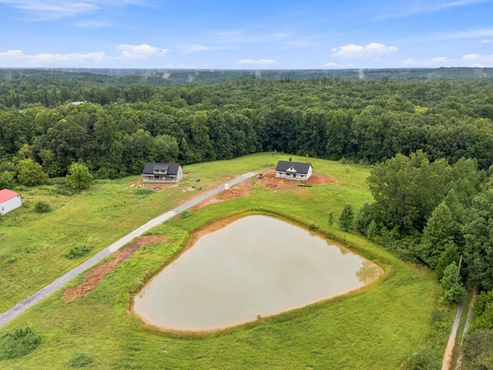 2700 Pinewood Road Lyles, TN 37098