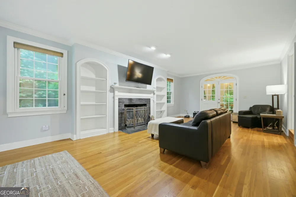 3155 Laura LN Douglasville, GA 30135
