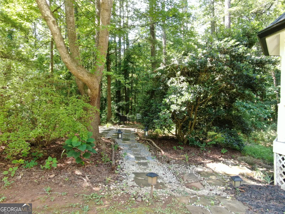 3155 Laura LN Douglasville, GA 30135