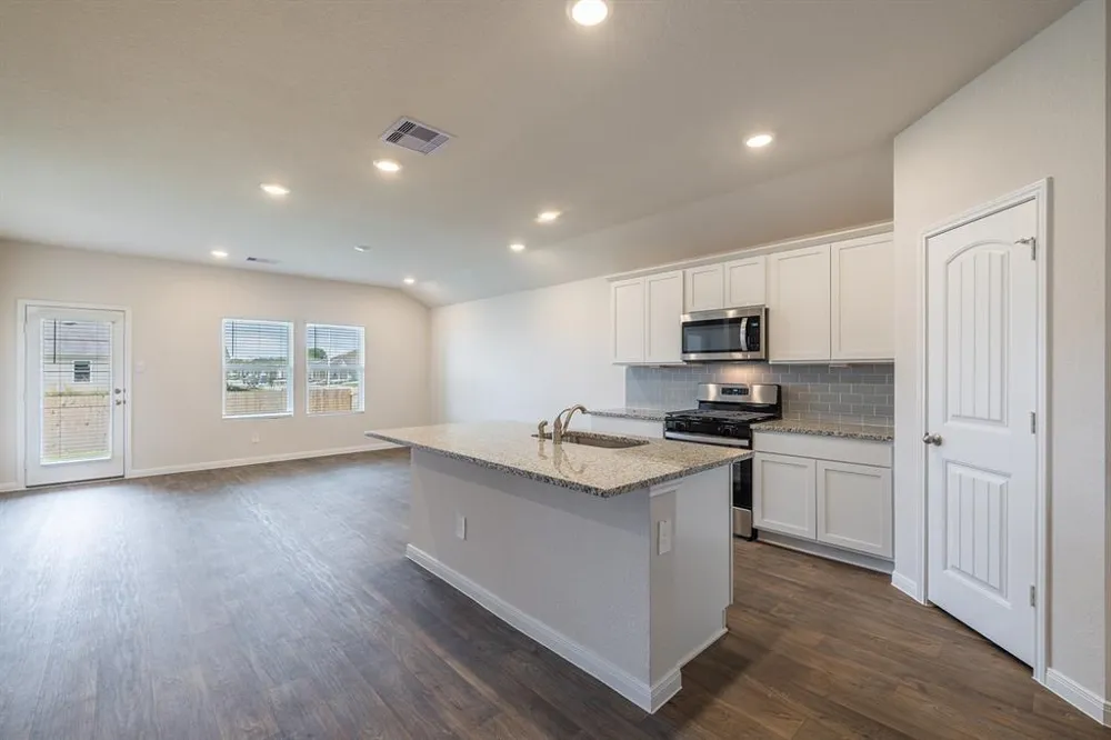 315 Belmont Place Lockhart, TX 78644