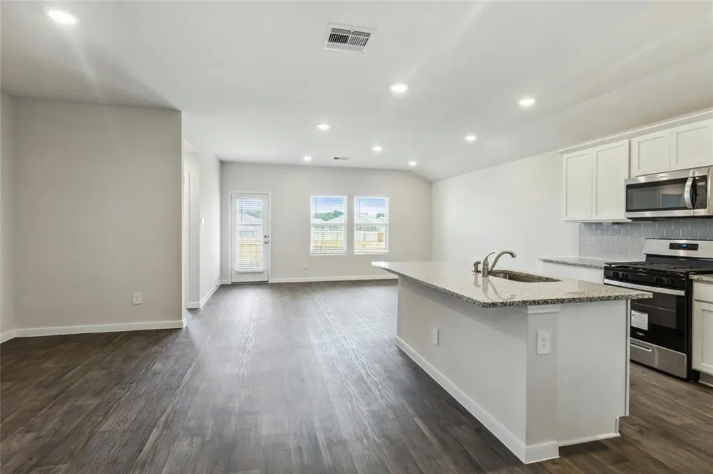 315 Belmont Place Lockhart, TX 78644