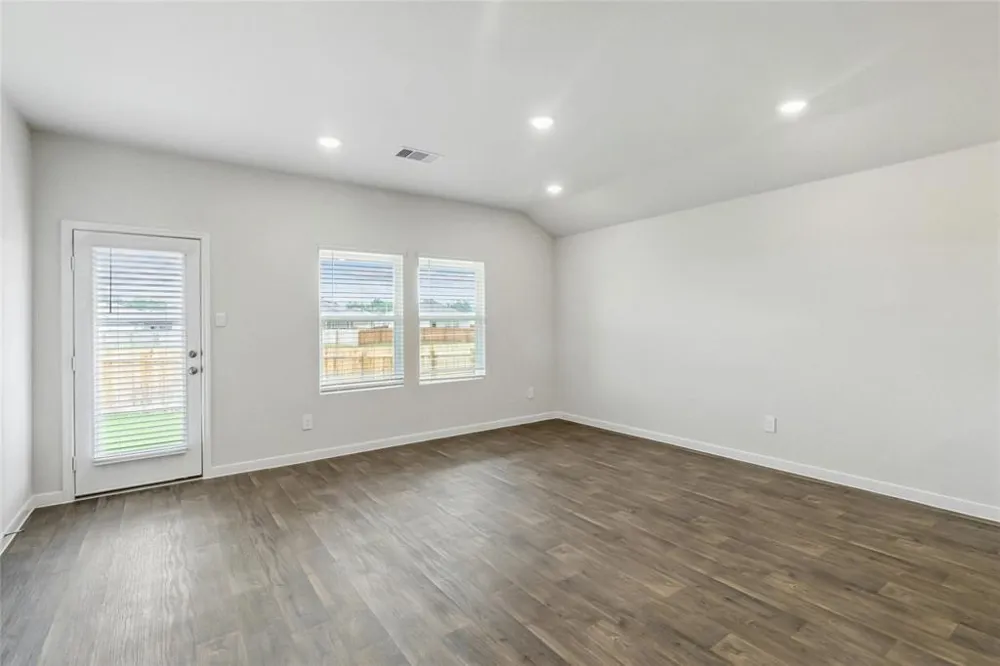 315 Belmont Place Lockhart, TX 78644