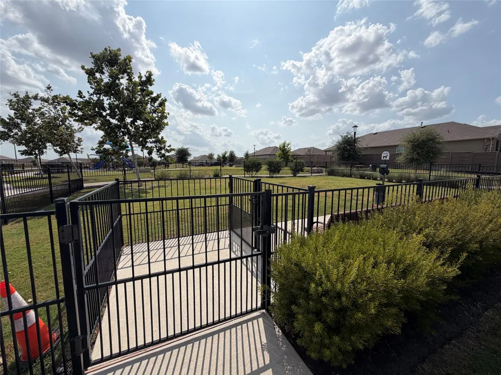 315 Belmont Place Lockhart, TX 78644