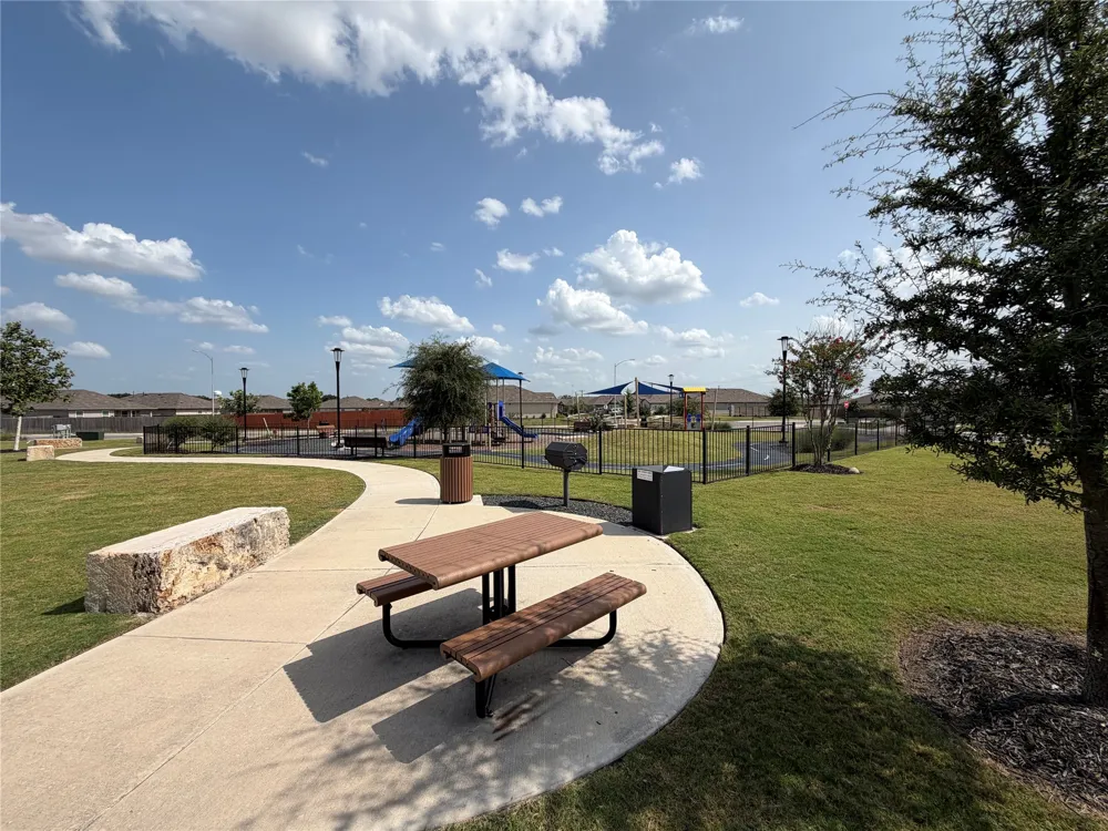 315 Belmont Place Lockhart, TX 78644