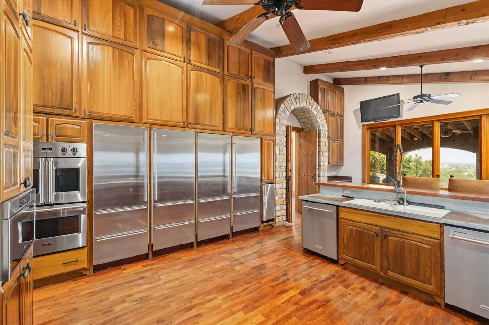51 Oak Hill Circle Brownwood, TX 76801