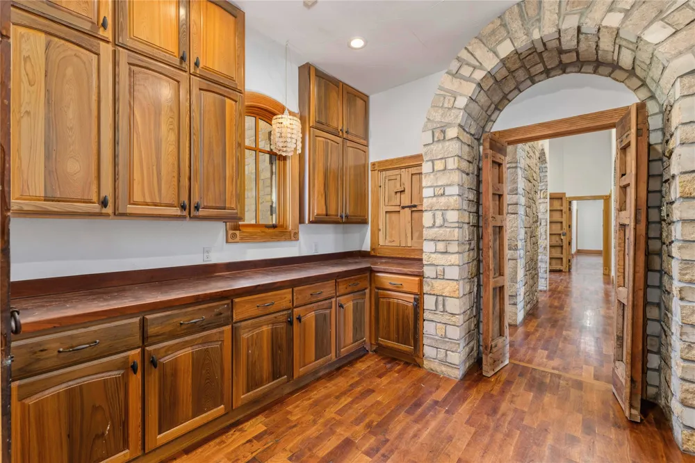 51 Oak Hill Circle Brownwood, TX 76801