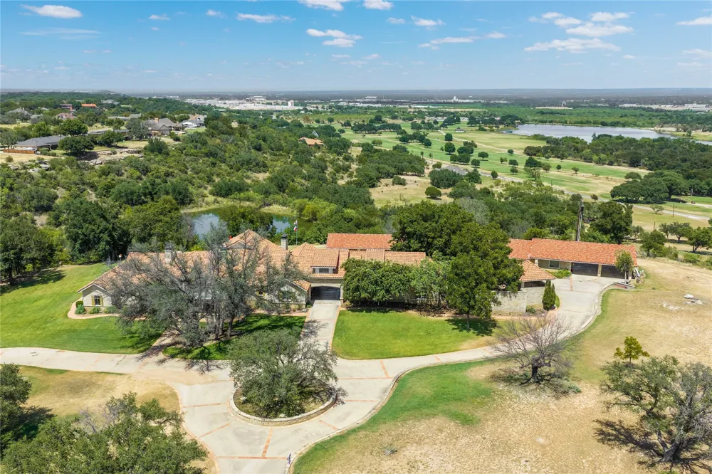 51 Oak Hill Circle Brownwood, TX 76801