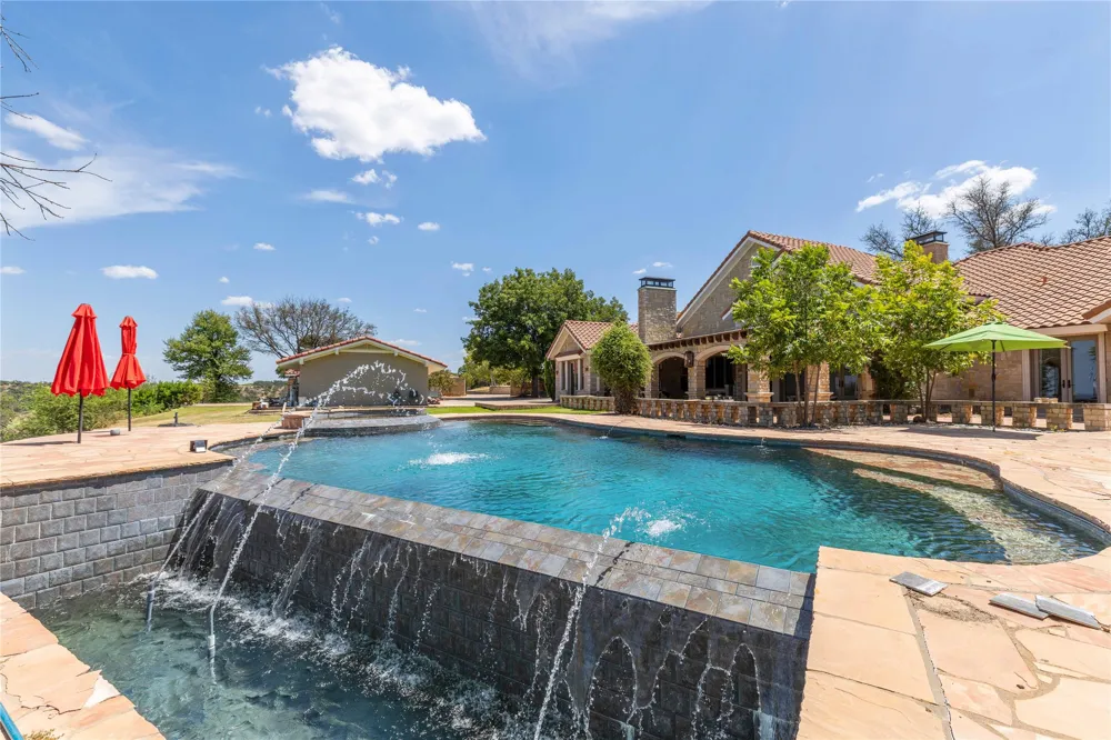 51 Oak Hill Circle Brownwood, TX 76801