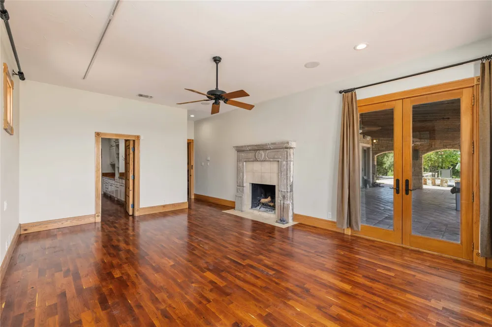 51 Oak Hill Circle Brownwood, TX 76801