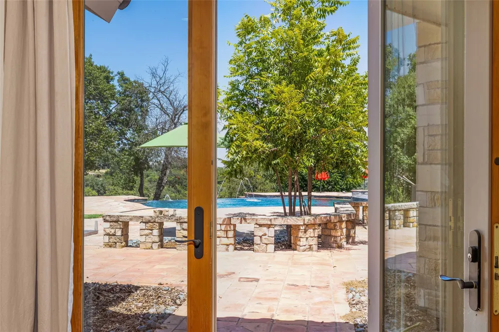 51 Oak Hill Circle Brownwood, TX 76801