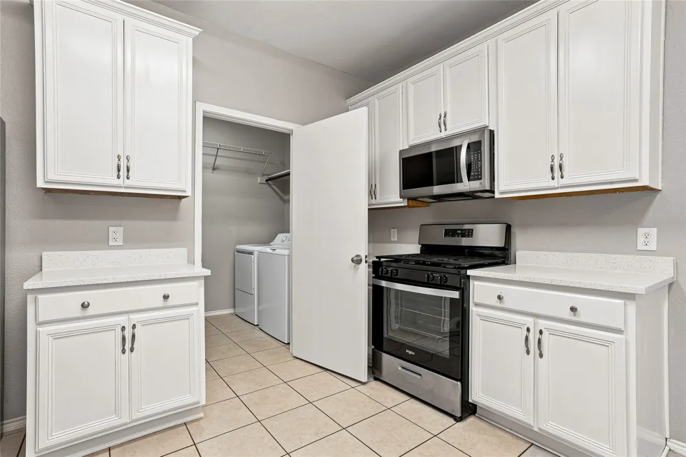 5825 Show Master Lane Fort Worth, TX 76179