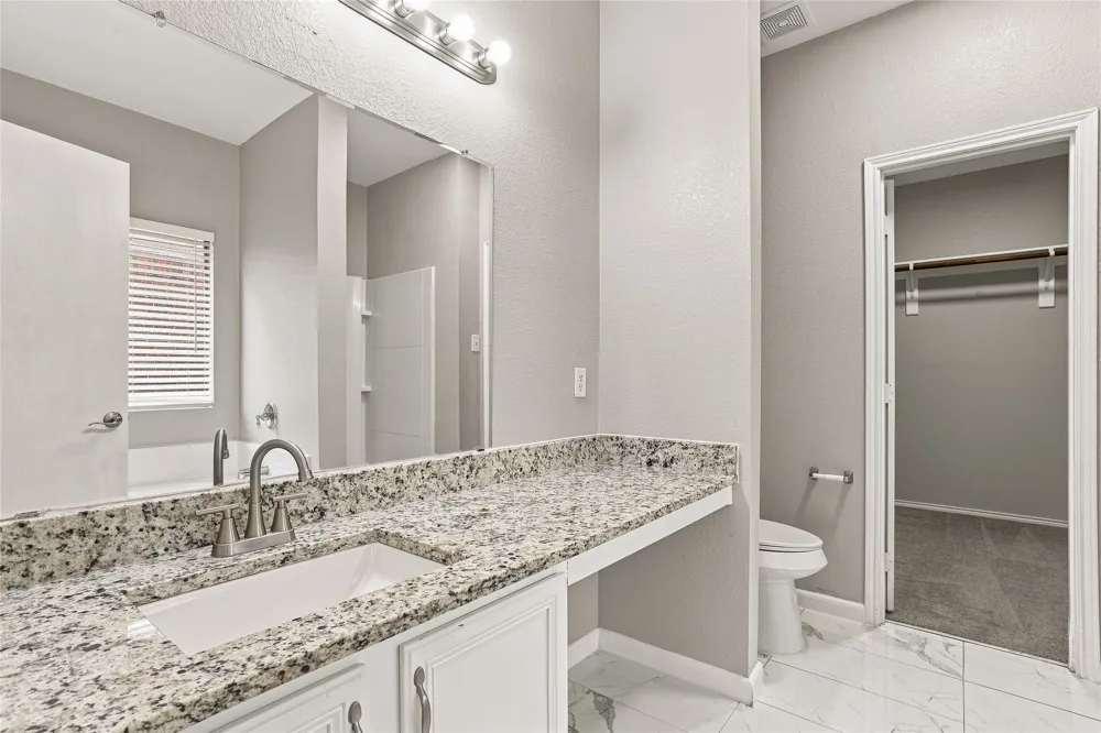 5825 Show Master Lane Fort Worth, TX 76179