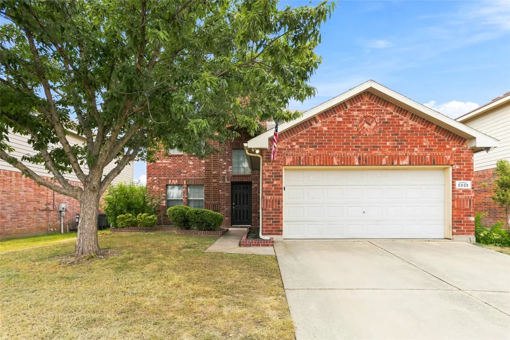 5825 Show Master Lane Fort Worth, TX 76179