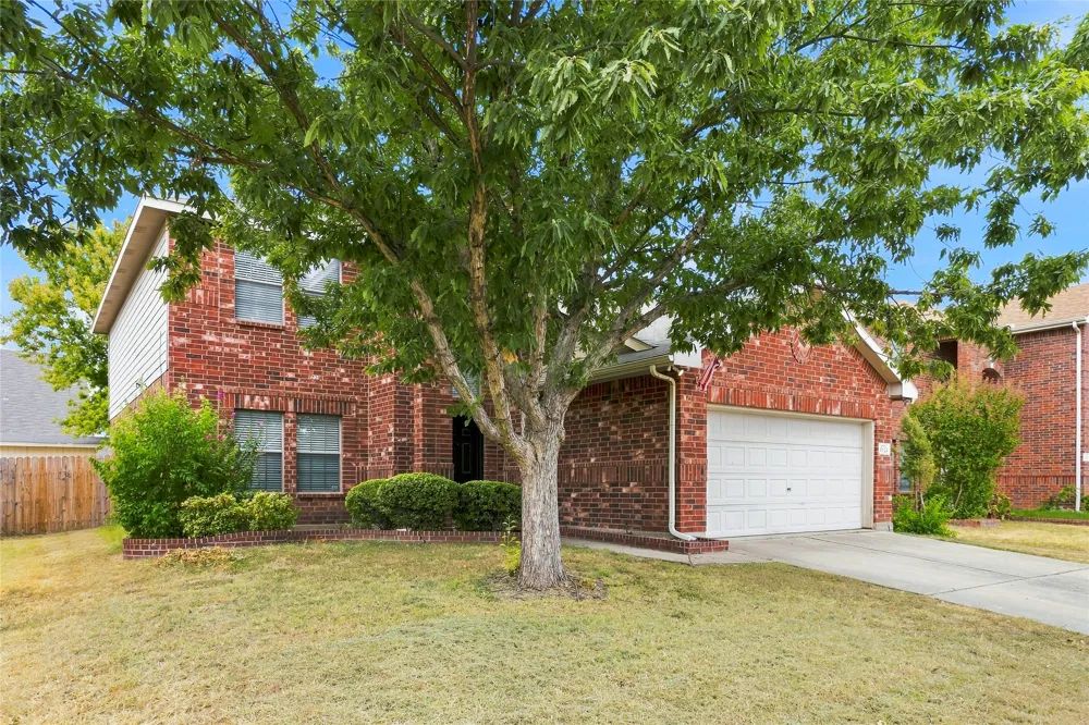 5825 Show Master Lane Fort Worth, TX 76179