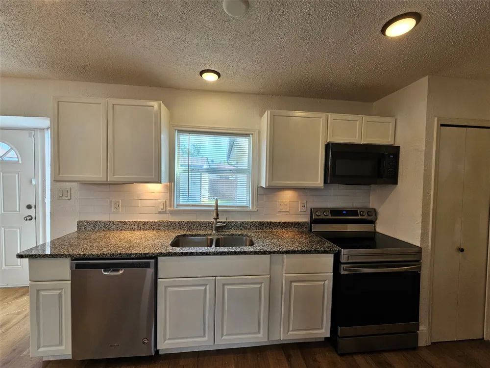 4273 Keys Drive The Colony, TX 75056