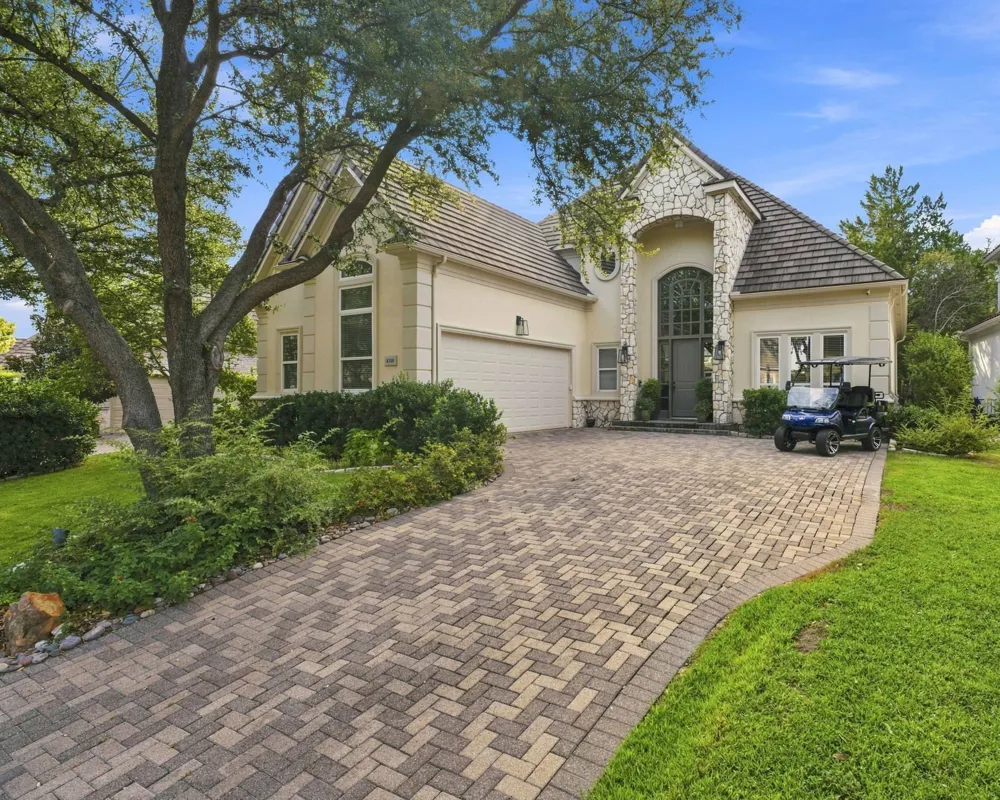 4310 Saint Andrews Boulevard Irving, TX 75038