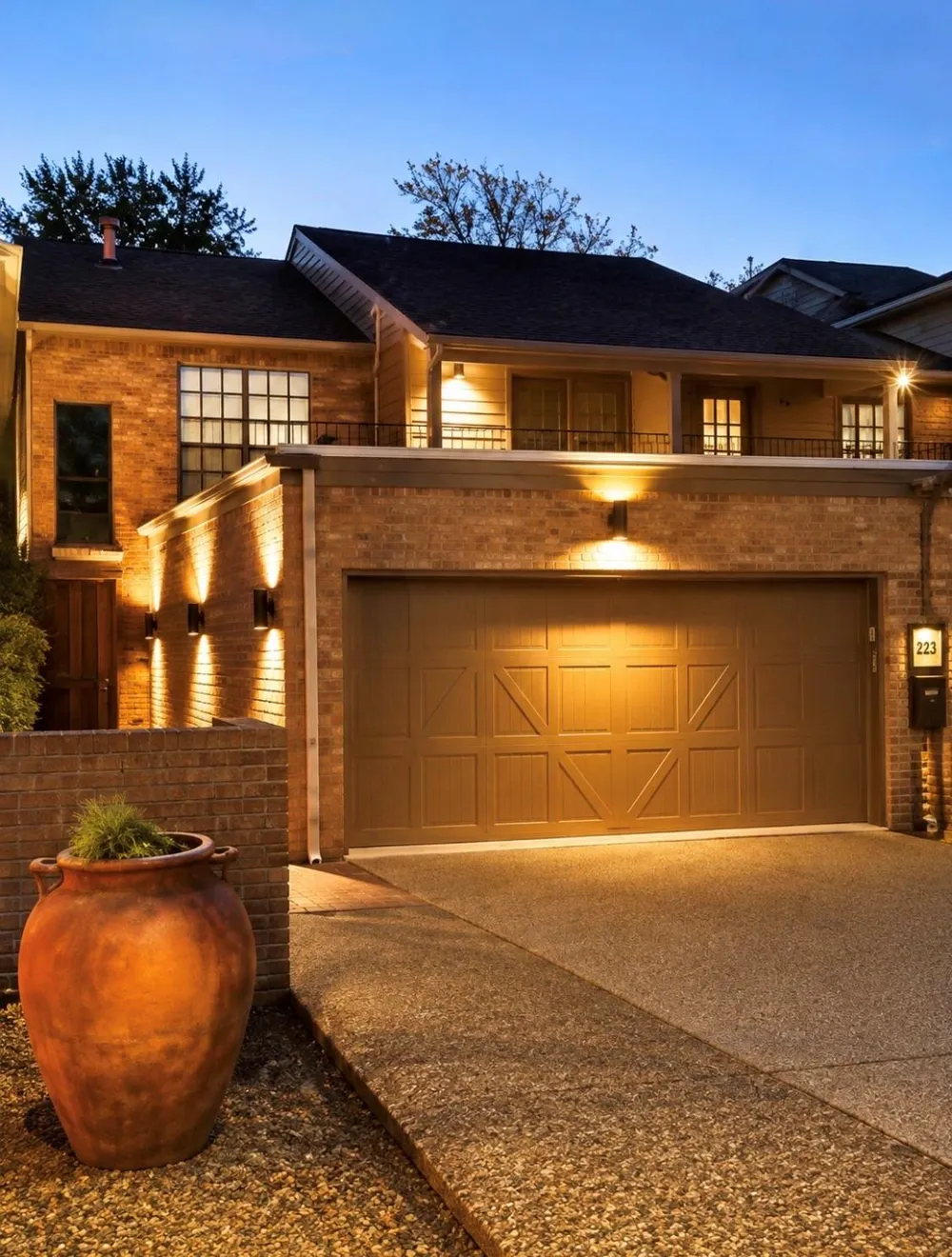 223 Asbury Street Houston, TX 77007
